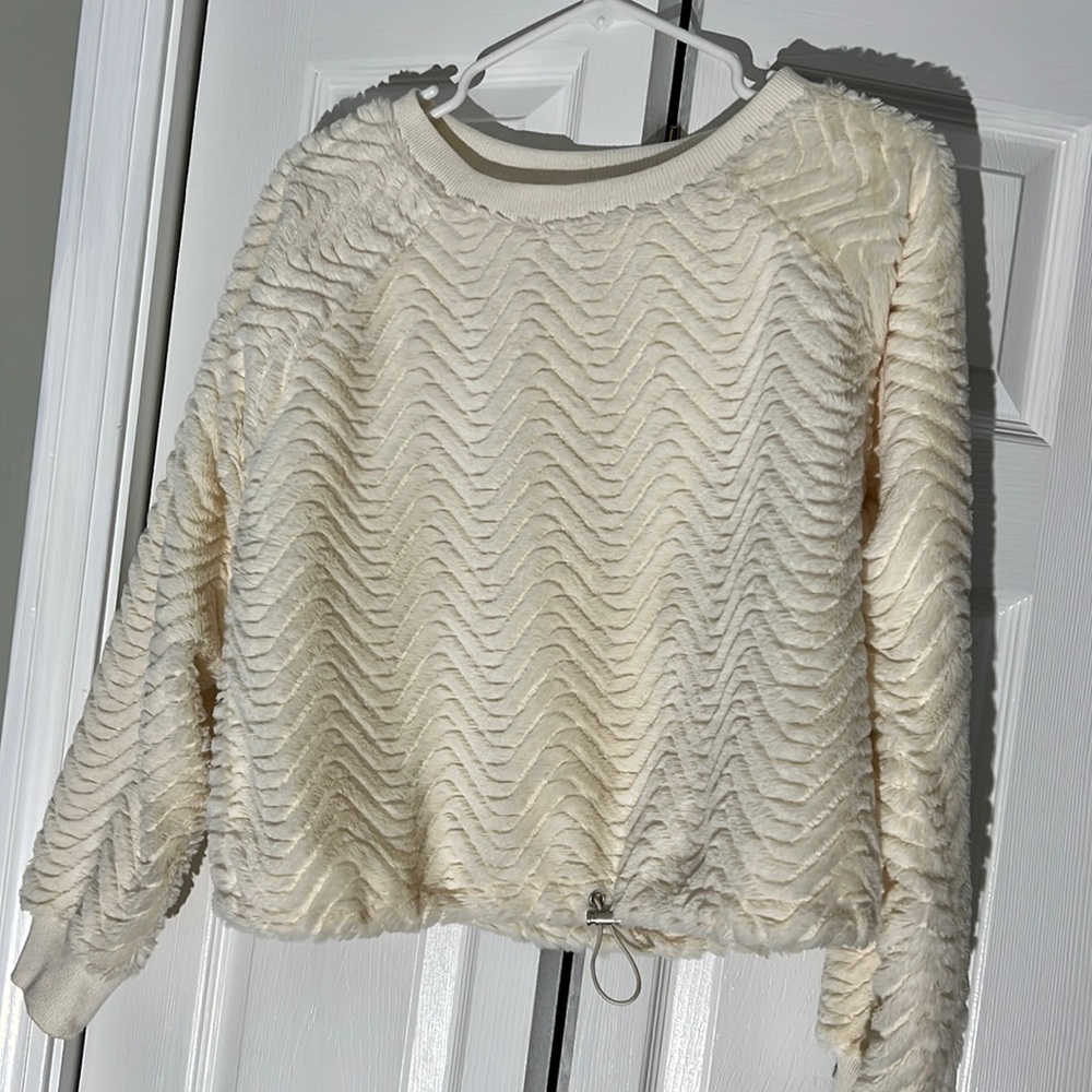 Off white fluffy sweater with cinch waist!